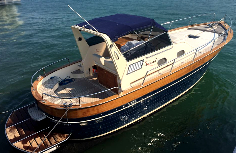 <<< VENDUTO >>> Apreamare 10 S + 2x 330Hp Yanmar TD<br><a href=dettaglio.aspx?Id=7 >VAI ALLA SCHEDA</a>
